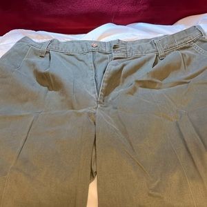 Men’s Dark Green Khaki Pants. Size 38 (Waist) x 34 (Inseam)